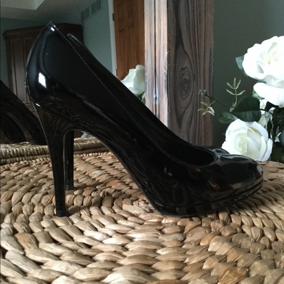 Stewart Weitzman Platswoon in Black - Picture 2 of 8